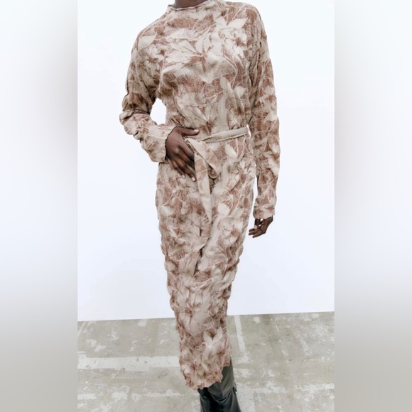 Zara Printed Crinkle Dress - Picture 4 of 10